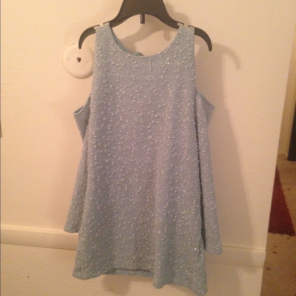 Jennifer Lopez turquoise blouse